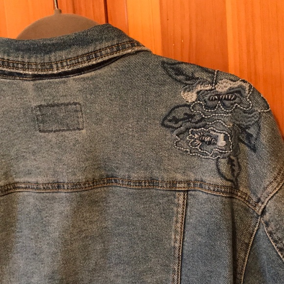Oversized Jean Jacket - Picture 5 of 7